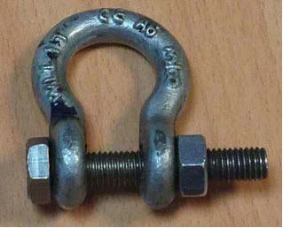 Near-Miss: Shackle Configuration